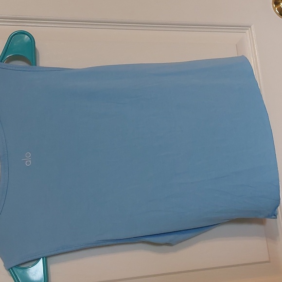 ALO Yoga Cover Cropped Tank Top - Picture 5 of 6